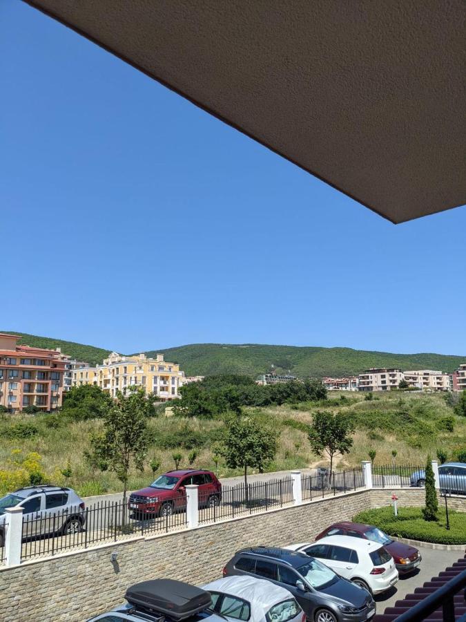 Sunny Star Dreams Condo W Prime Location, Pool, Sea View Sveti Vlas Exteriör bild