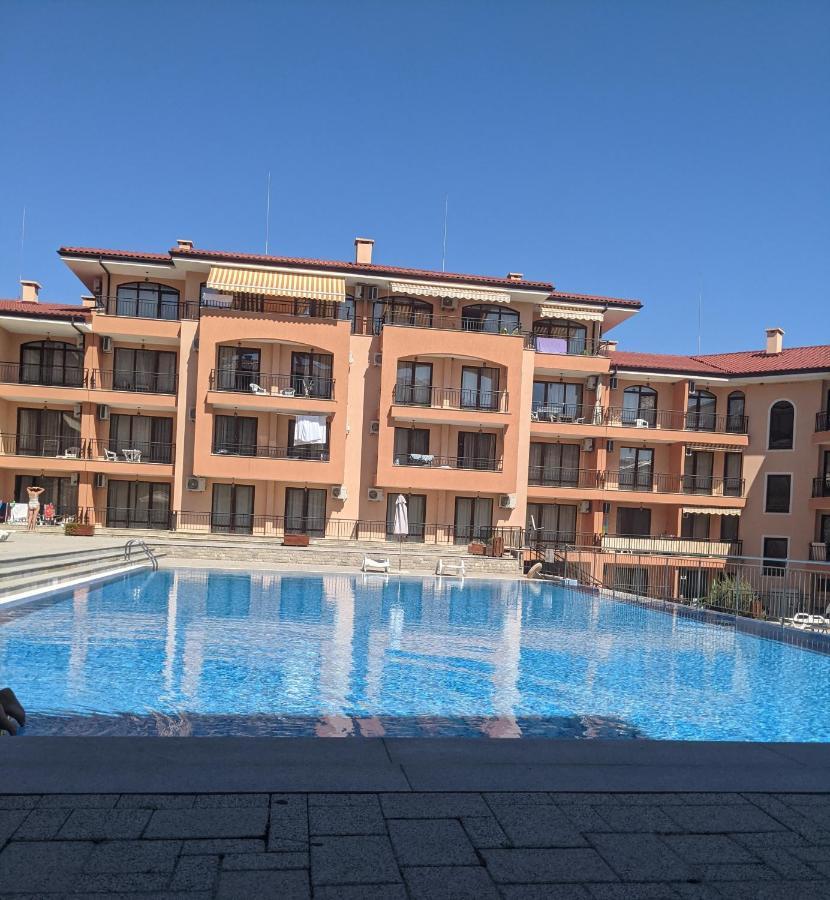 Sunny Star Dreams Condo W Prime Location, Pool, Sea View Sveti Vlas Exteriör bild