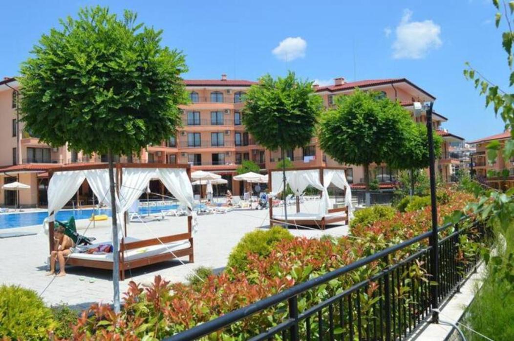 Sunny Star Dreams Condo W Prime Location, Pool, Sea View Sveti Vlas Exteriör bild