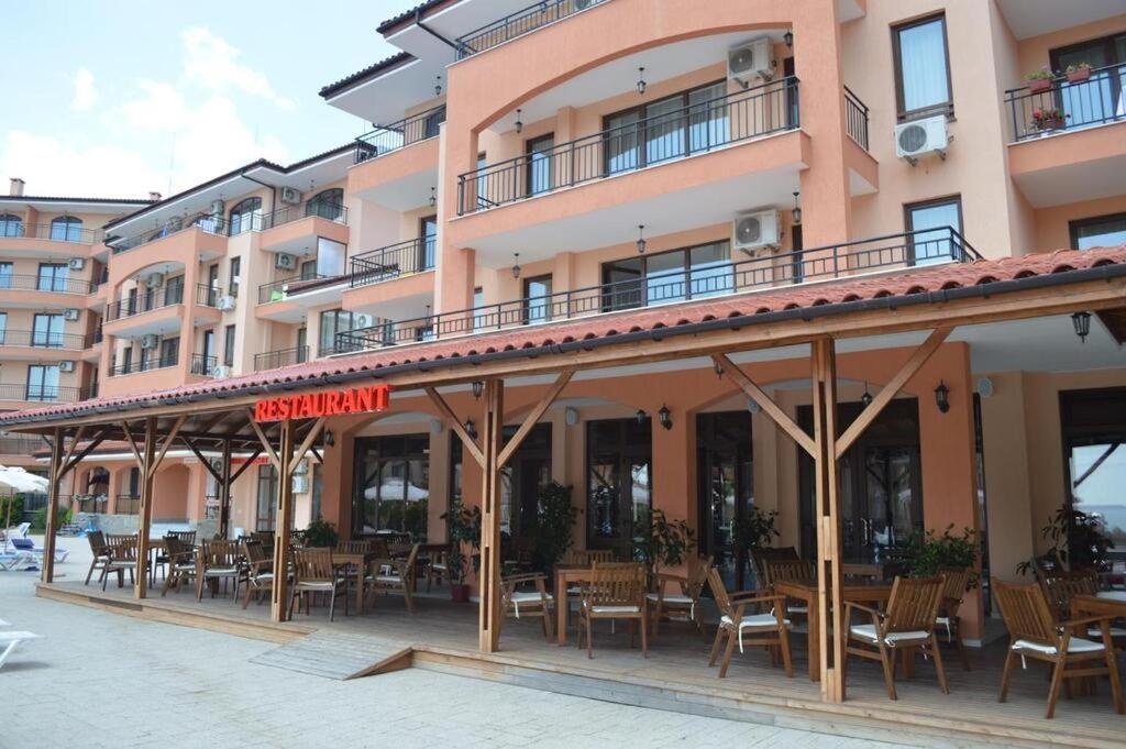 Sunny Star Dreams Condo W Prime Location, Pool, Sea View Sveti Vlas Exteriör bild
