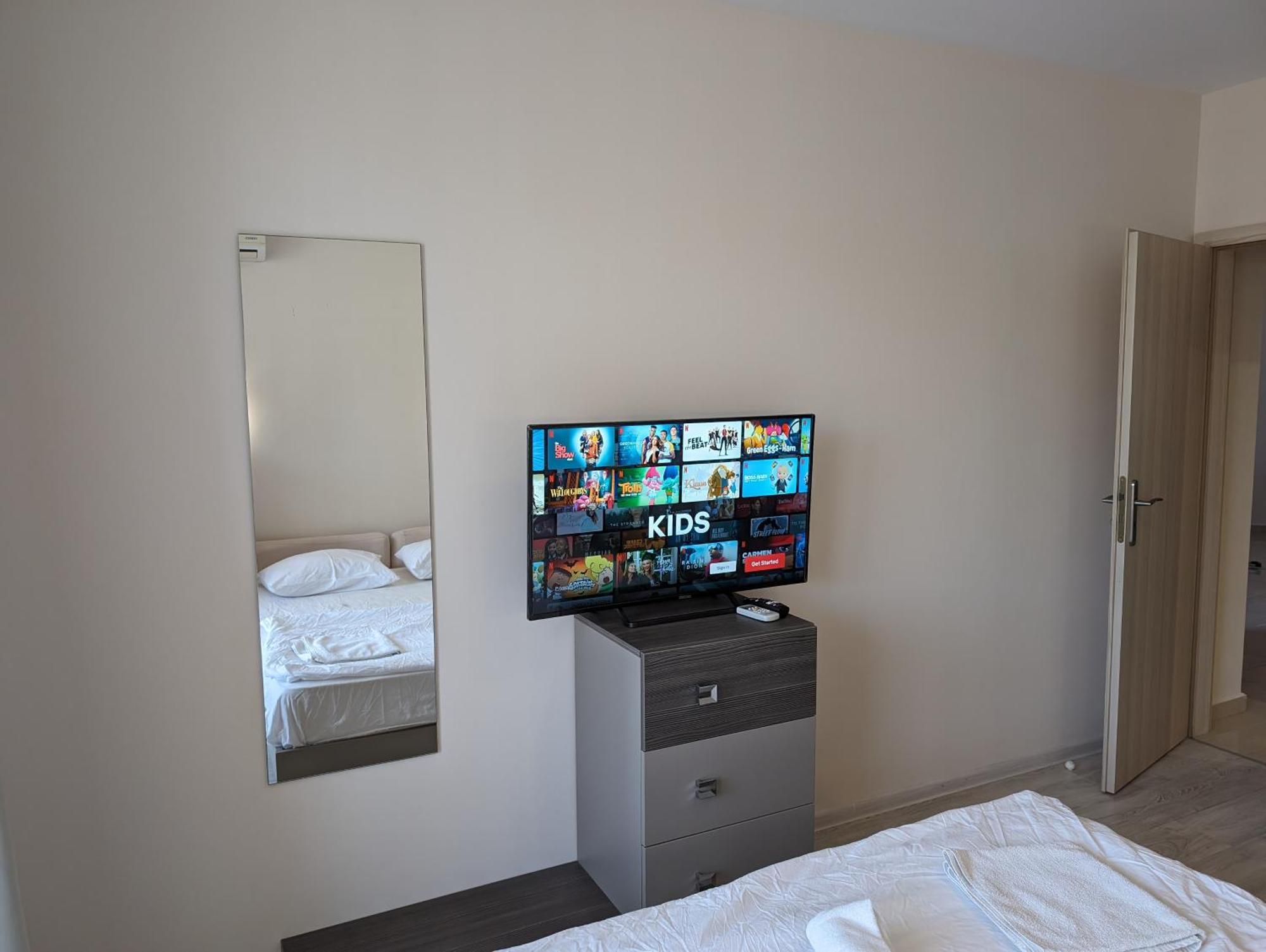 Sunny Star Dreams Condo W Prime Location, Pool, Sea View Sveti Vlas Exteriör bild